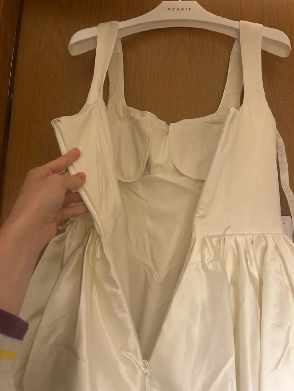 Wedding/Prom Dress - Picture 3 of 7
